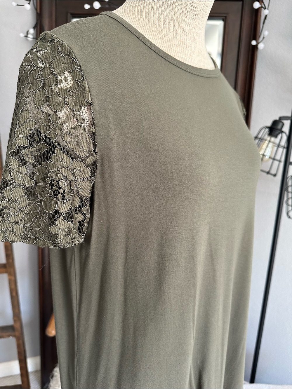 NWT Halogen Olive Short Sleeve Top with Lace Sleeves, size medium - Picture 3 of 10